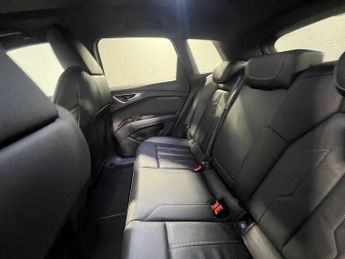Audi Q4 E-tron Q4  Edition 1 50 e-tron quattro 220,00 kW