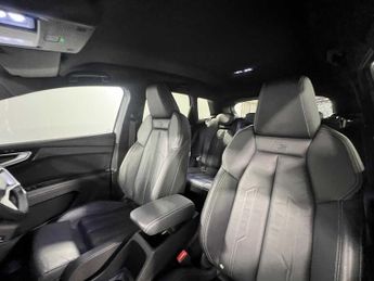Audi Q4 E-tron Q4  Edition 1 50 e-tron quattro 220,00 kW