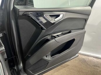 Audi Q4 E-tron Q4  Edition 1 50 e-tron quattro 220,00 kW