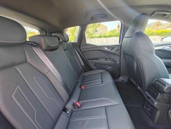 Audi Q4 E-tron Q4  Edition 1 40 e-tron  150,00 kW