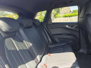Audi Q4 E-tron Q4  S line 45 e-tron  210,00 kW
