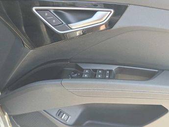 Audi Q4 E-tron Q4  S line 45 e-tron  210,00 kW