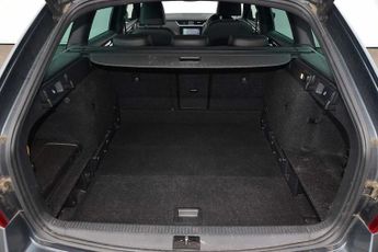 SKODA Octavia 2.0 TDI CR Laurin + Klement 5dr DSG
