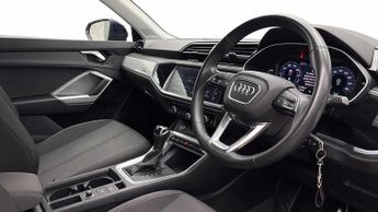 Audi Q3 Technik 45 TFSI e  245 PS S tronic