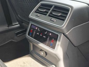 Audi A6 Sport 50 TFSI e quattro 299 PS S tronic
