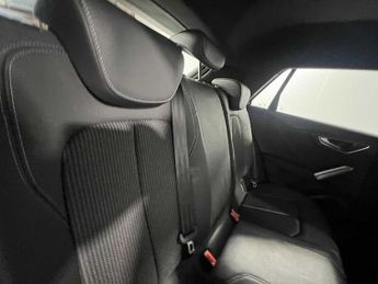 Audi Q2 S line 35 TFSI  150 PS S tronic