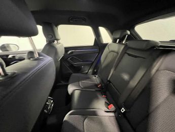 Audi Q3 Black Edition 35 TFSI  150 PS S tronic