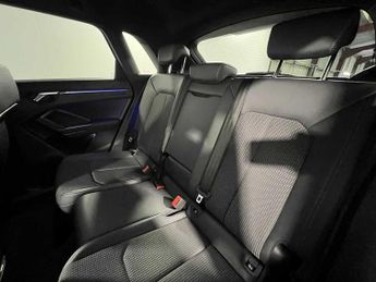 Audi Q3 Black Edition 35 TFSI  150 PS S tronic