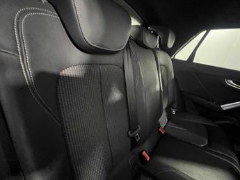 Audi Q2 S line 30 TDI  116 PS S tronic