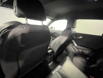 Audi Q2 S line 30 TDI  116 PS S tronic