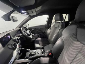 Audi Q2 S line 30 TDI  116 PS S tronic