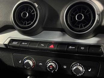Audi Q2 S line 30 TDI  116 PS S tronic