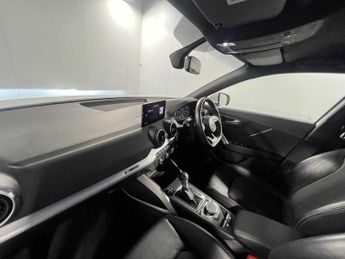 Audi Q2 S line 30 TDI  116 PS S tronic
