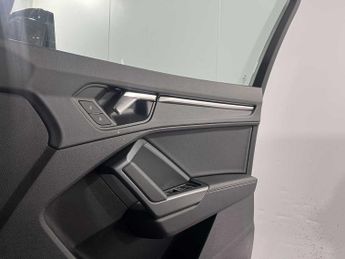 Audi Q3 Black Edition 35 TFSI  150 PS S tronic