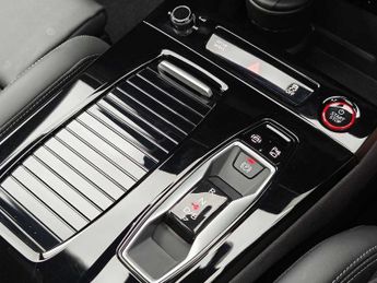 Audi Q6 E-tron SQ6 SUV Edition 1 e-tron  360,00 kW