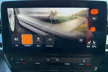 Volkswagen ID. Buzz 150kW Life Pro 77kWh 5dr Auto