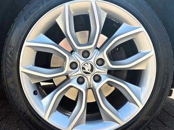 SKODA Karoq 1.5 TSI Edition 4x4 5dr DSG