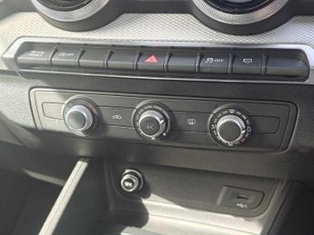 Audi Q2 Sport 35 TFSI  150 PS S tronic