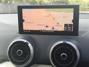 Audi Q2 Sport 35 TFSI  150 PS S tronic