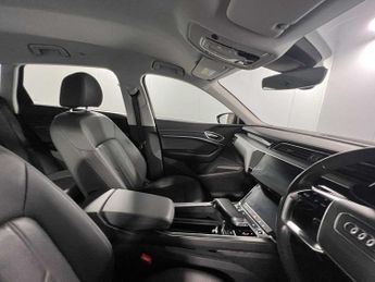 Audi e-tron Technik 55 quattro 300,00 kW