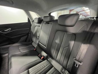 Audi e-tron Technik 55 quattro 300,00 kW