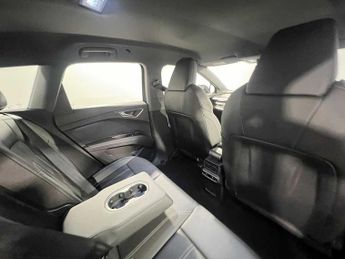 Audi Q4 E-tron Q4  Sport 45 e-tron  210,00 kW