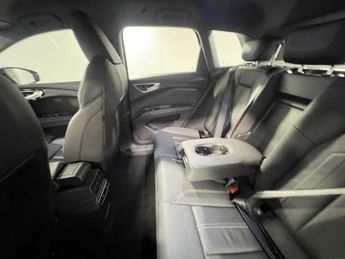 Audi Q4 E-tron Q4  Sport 45 e-tron  210,00 kW