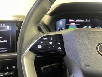 Audi Q4 E-tron Q4  Sport 45 e-tron  210,00 kW