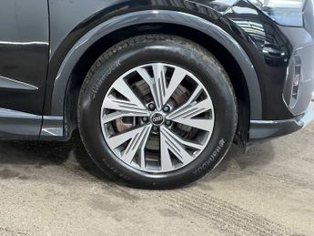 Audi Q4 E-tron Q4  Sport 45 e-tron  210,00 kW