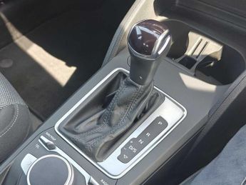 Audi Q2 Sport 35 TFSI  150 PS S tronic