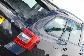 SKODA Octavia Estate 1.5 TSI (150ps) SE Drive ACT DSG