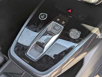 Audi Q4 E-tron Q4  S line 40 e-tron  150,00 kW