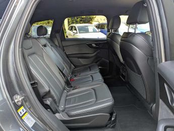 Audi Q7 Black Edition 50 TDI quattro 286 PS tiptronic