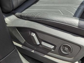Audi Q8 S line 55 e-tron quattro 300,00 kW