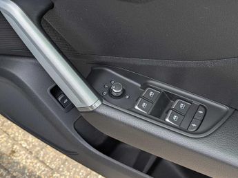 Audi Q2 S line 35 TFSI  150 PS S tronic