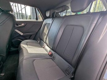 Audi Q2 S line 35 TFSI  150 PS S tronic