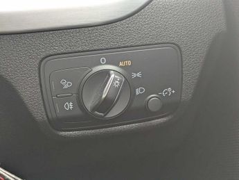 Audi Q2 S line 35 TFSI  150 PS S tronic