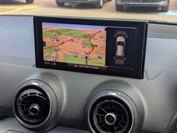 Audi Q2 S line 35 TFSI  150 PS S tronic