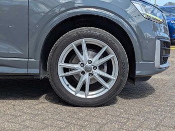 Audi Q2 S line 35 TFSI  150 PS S tronic