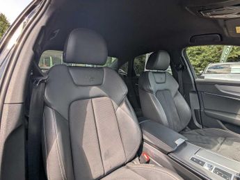 Audi A6 S line 40 TFSI  204 PS S tronic