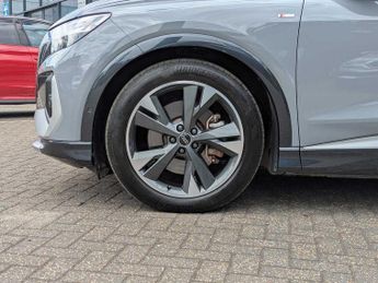 Audi Q4 E-tron Q4  S line 50 e-tron quattro 220,00 kW