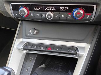 Audi Q3 Sport 35 TFSI  150 PS S tronic