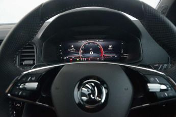 SKODA Karoq SUV 1.5 TSI (150ps) SportLine ACT DSG