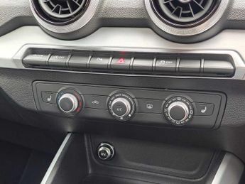 Audi Q2 Black Edition 35 TFSI  150 PS S tronic