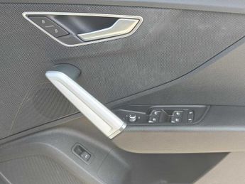 Audi Q2 Black Edition 35 TFSI  150 PS S tronic