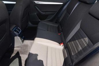SKODA Octavia 1.0 TSI SE 5dr DSG