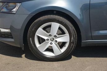 SKODA Octavia 1.0 TSI SE 5dr DSG