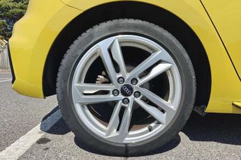 Audi A1 Sportback S line 30 TFSI  110 PS S tronic
