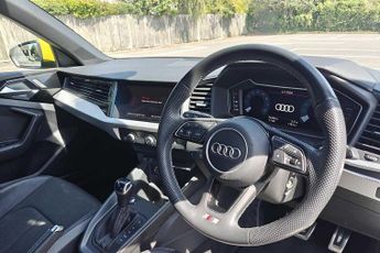 Audi A1 Sportback S line 30 TFSI  110 PS S tronic