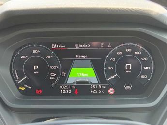 Audi Q4 E-tron Q4  Sport 45 e-tron  210,00 kW